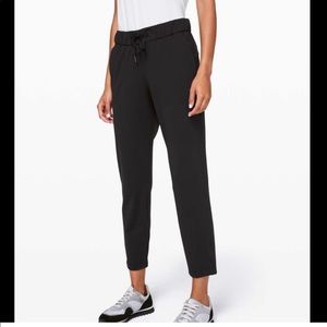 Lululemon “on the fly” 7/8 ankle pants